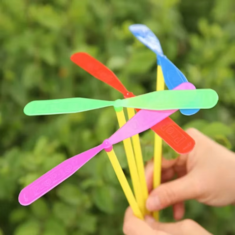 LED Luminous Bamboo Dragonfly  – Kids Outdoor Movie Night recenzja i cena